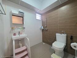 Blk 876A Tampines Avenue 8 (Tampines), HDB Executive #631387361